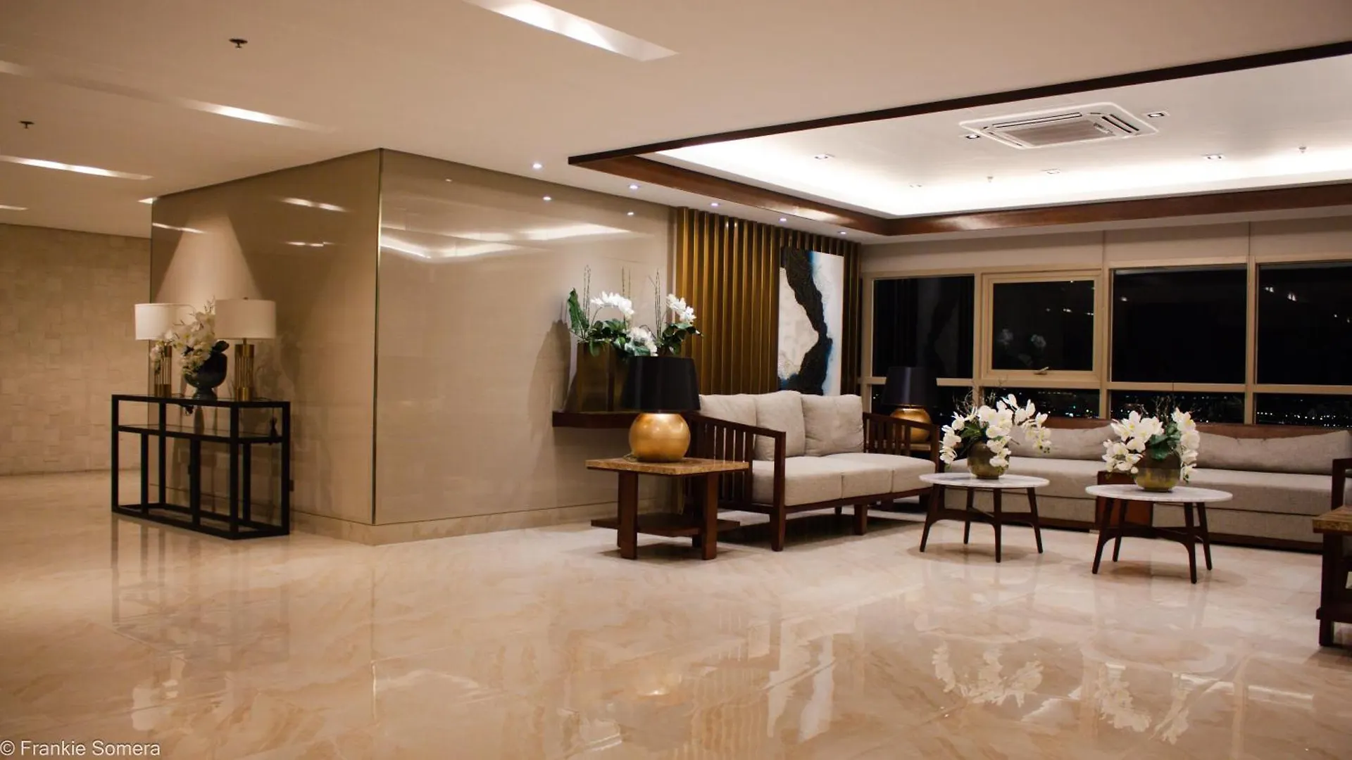 Coast Condo Penthouse In Pasay, Metro Manila Near Sm Mall Of Asia, Ninoy Aquino International Airport, World Trade Center, Star City, Intramuros